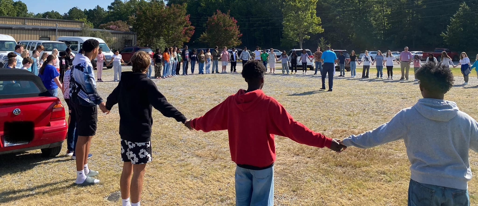 Children praying together